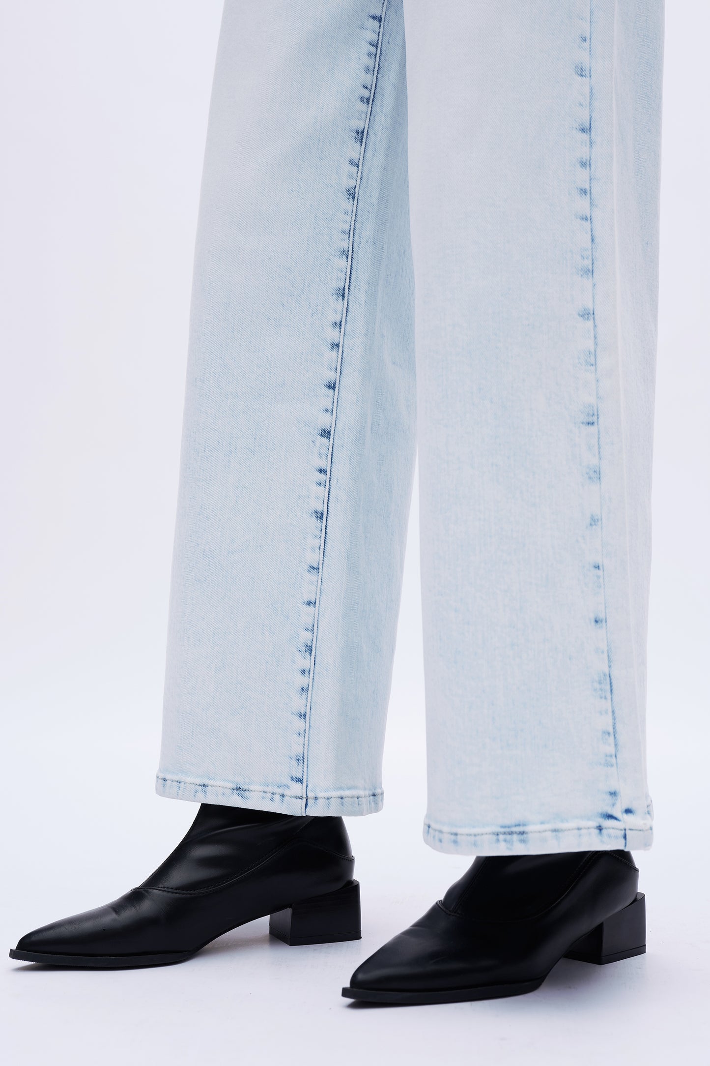 Alessia Iconic Wide Leg Jeans