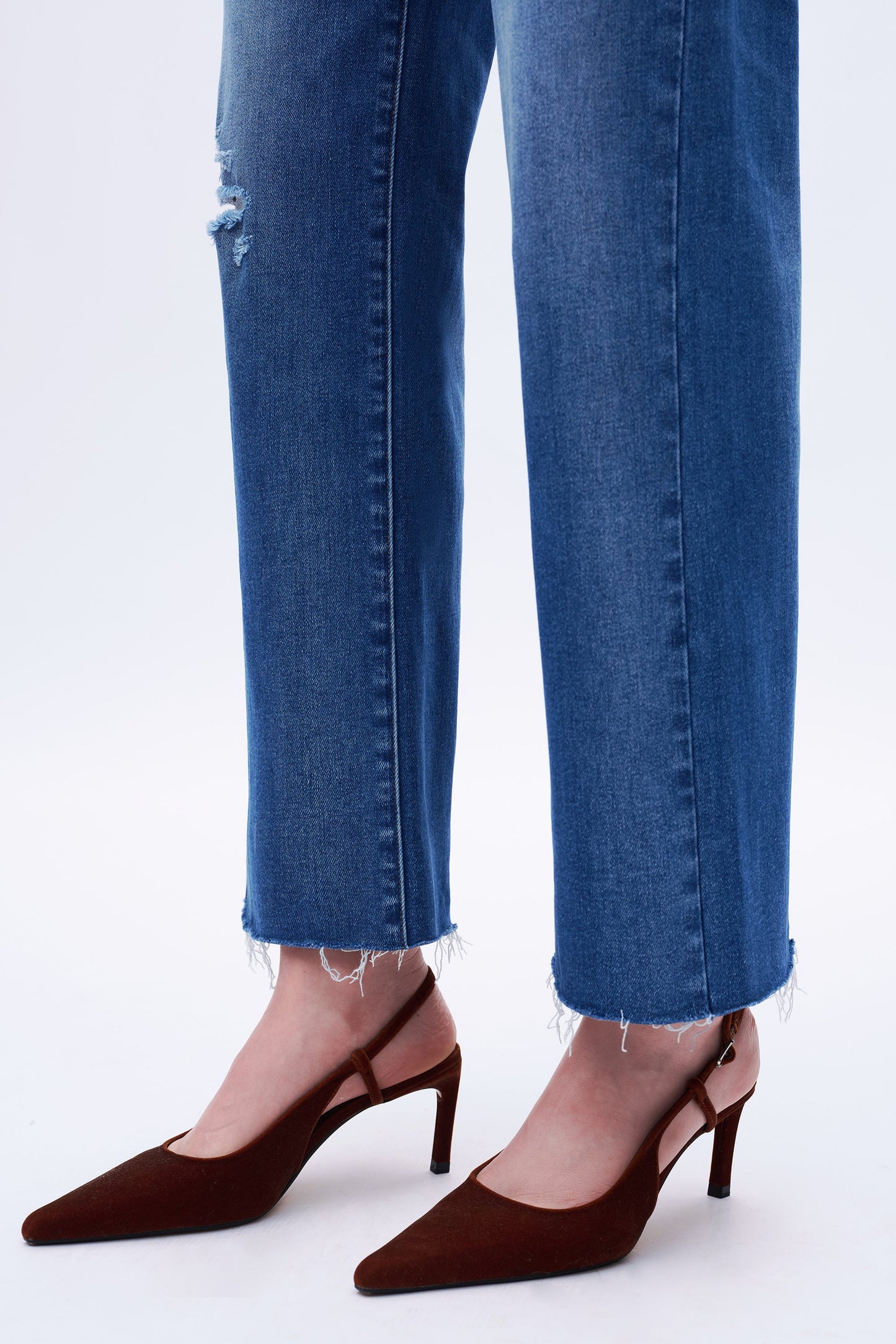 Noelle Effortless Distressed Straight Jeans